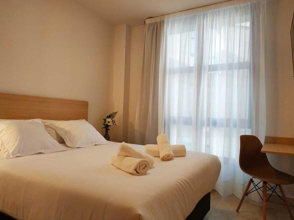 Iraipe Logrono Hotel Exterior photo