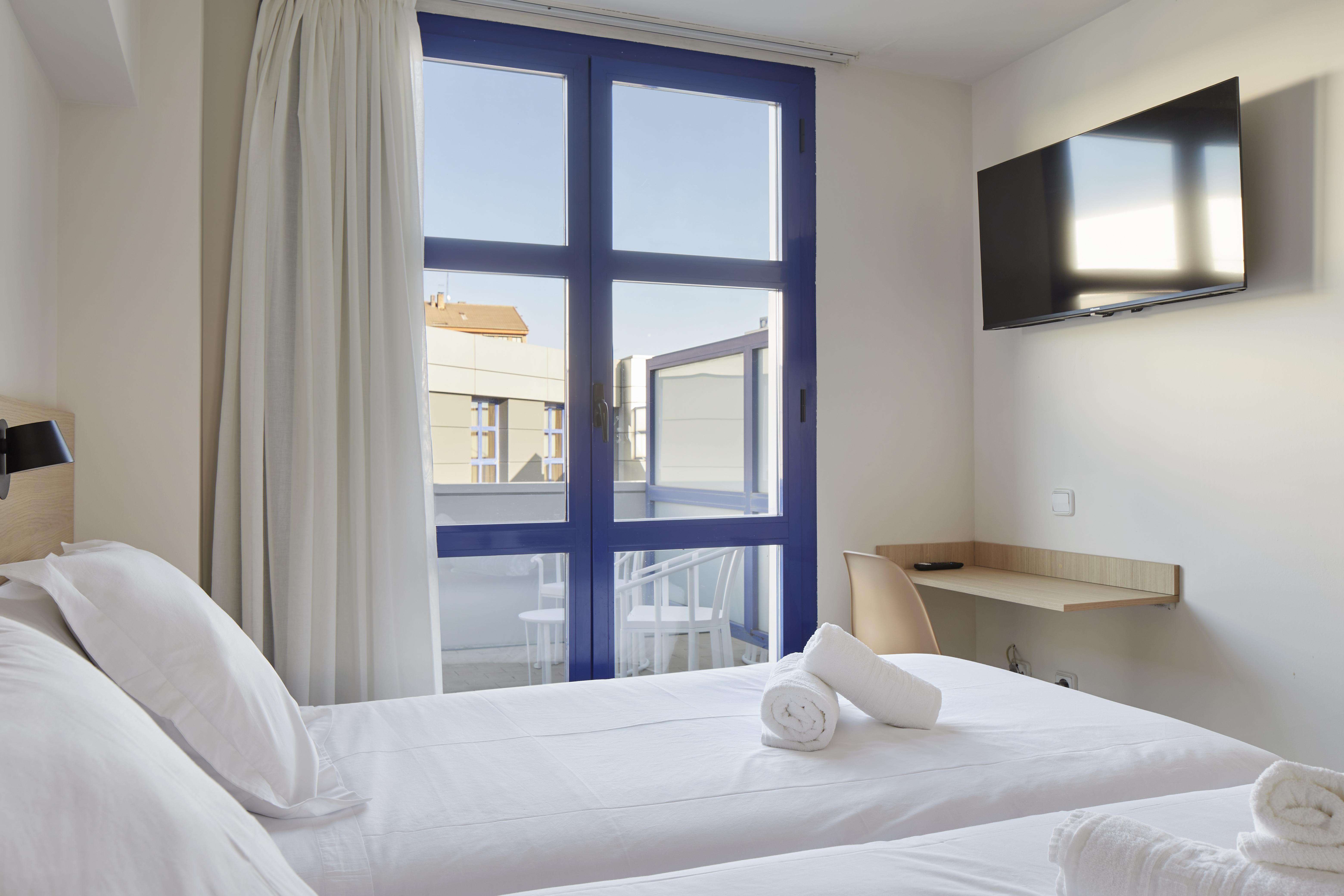 Iraipe Logrono Hotel Exterior photo